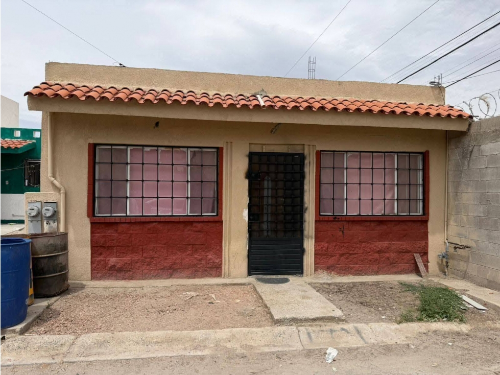 CASA EN VENTA EN VALLE DE LAS AMERICAS