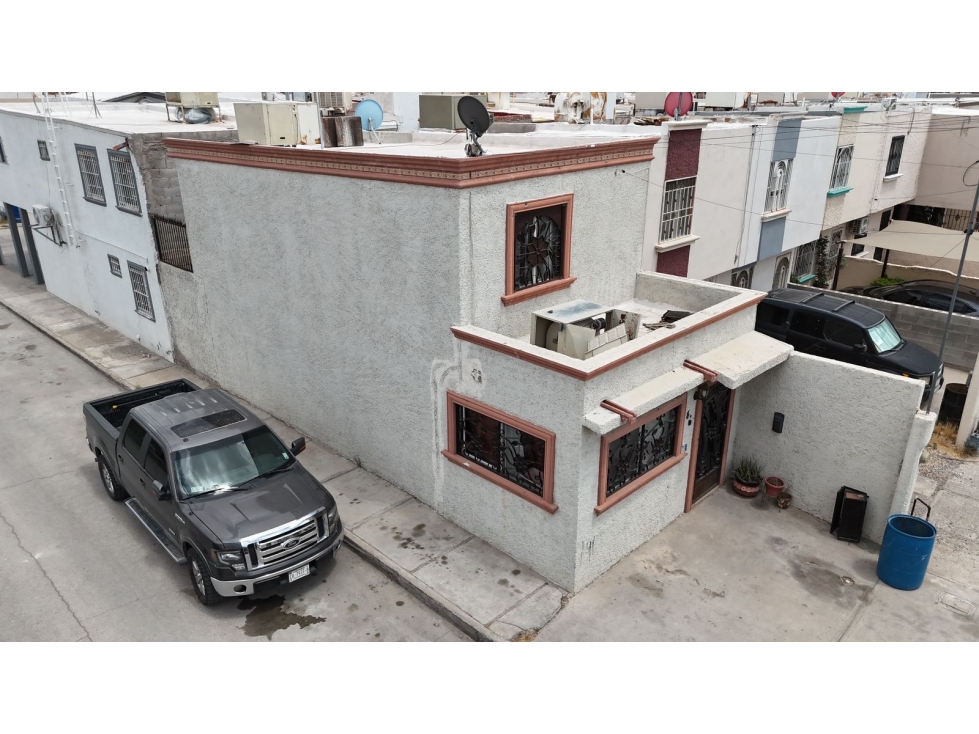 HERMOSA CASA EN PRADERA DORADA! — foto 3