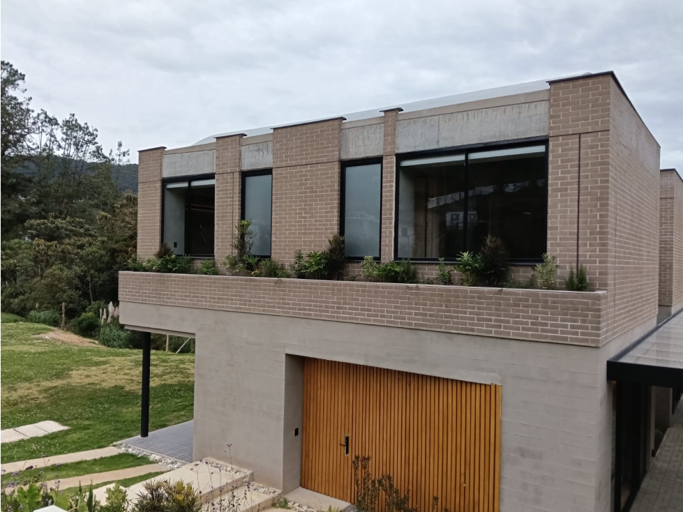 Venta casa de lujo alto del escobero 3 alc + Servicio — foto 2