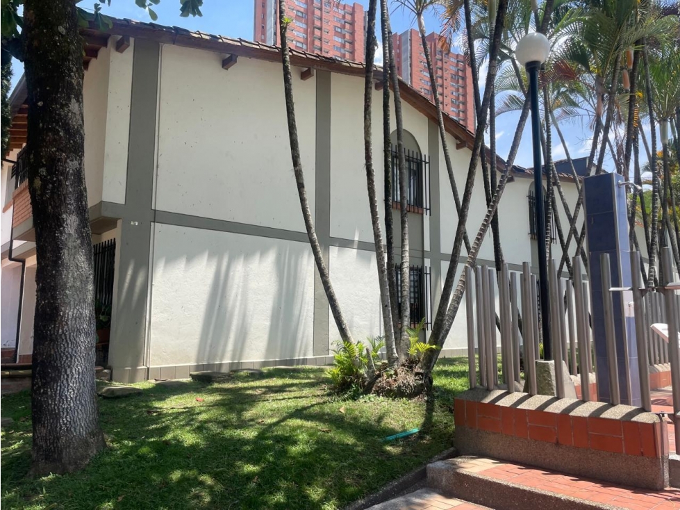 Casa esquinera en Unidad Cerrada Sabaneta — foto 4