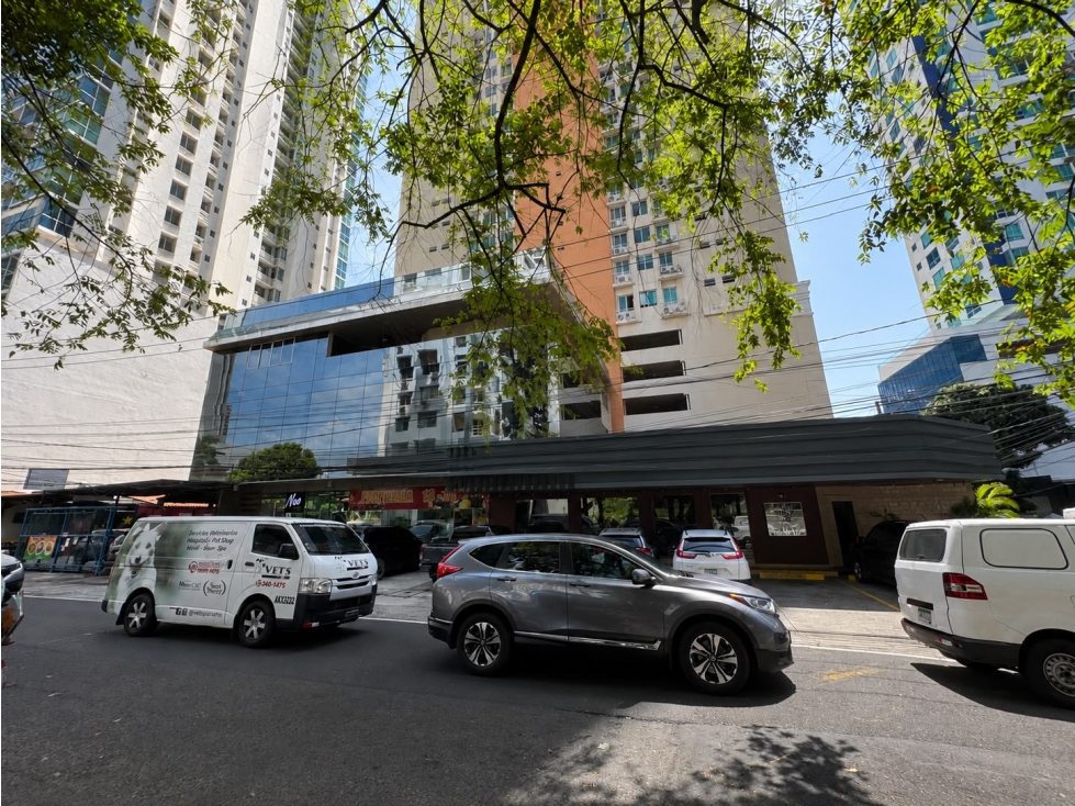 Plaza Comercial | San Francisco Calle 74 - 1