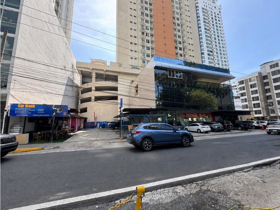 Plaza Comercial | San Francisco Calle 74 - 2