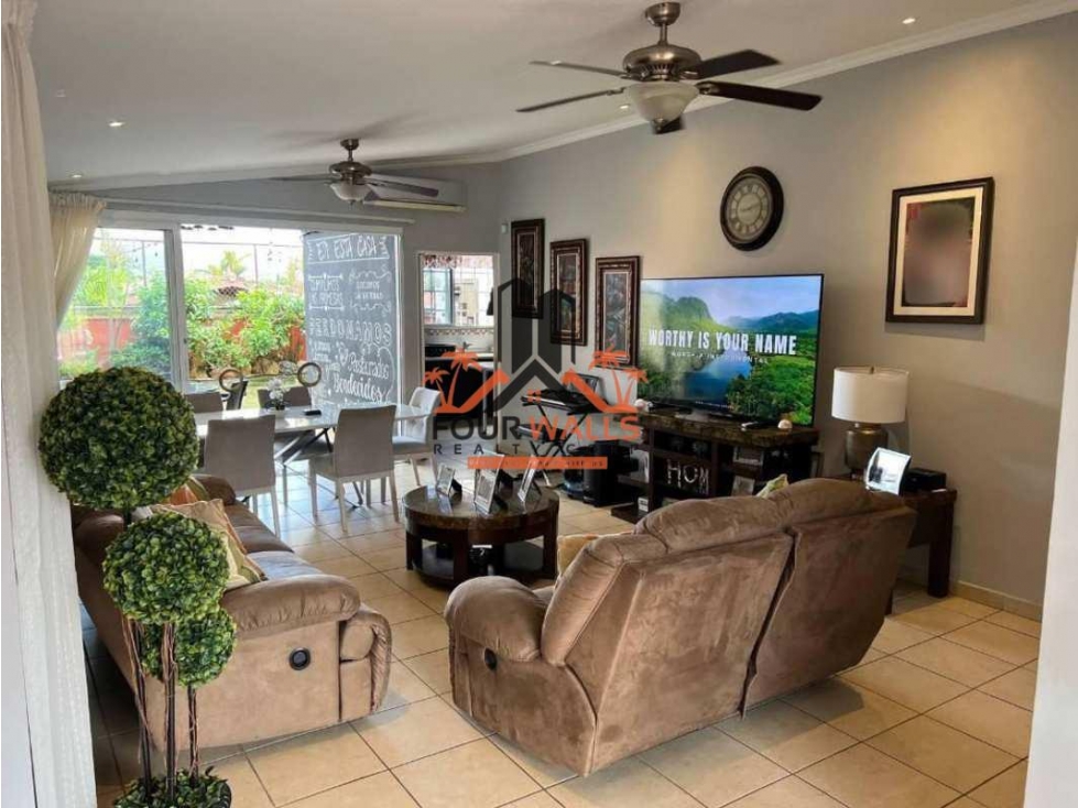House for Sale in Brisas del Golf