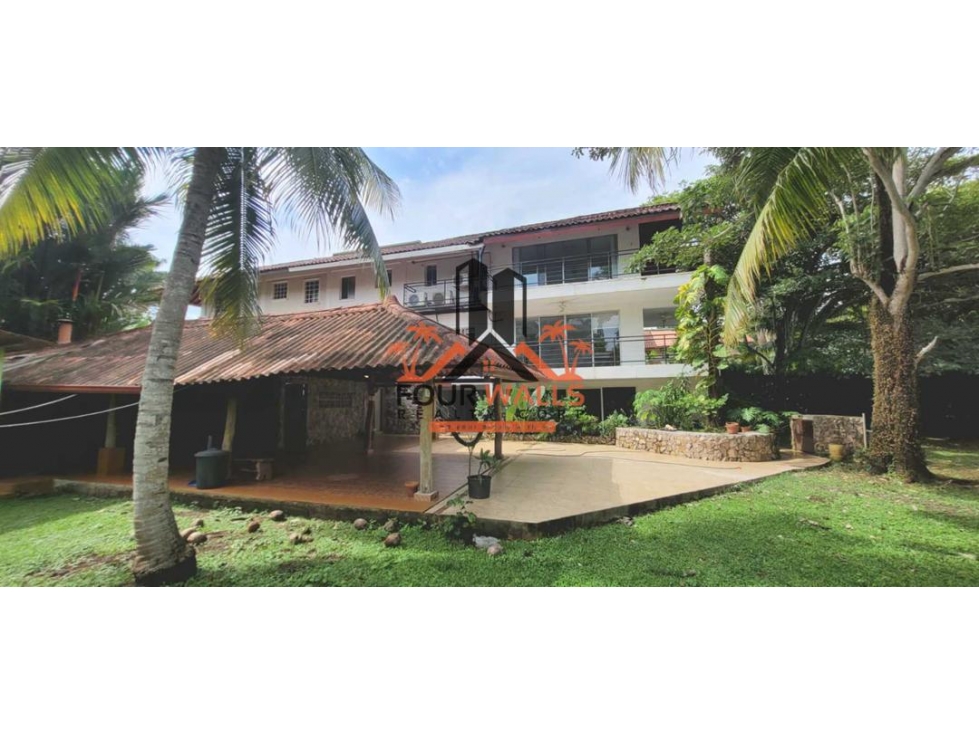 House for Sale in Albrook