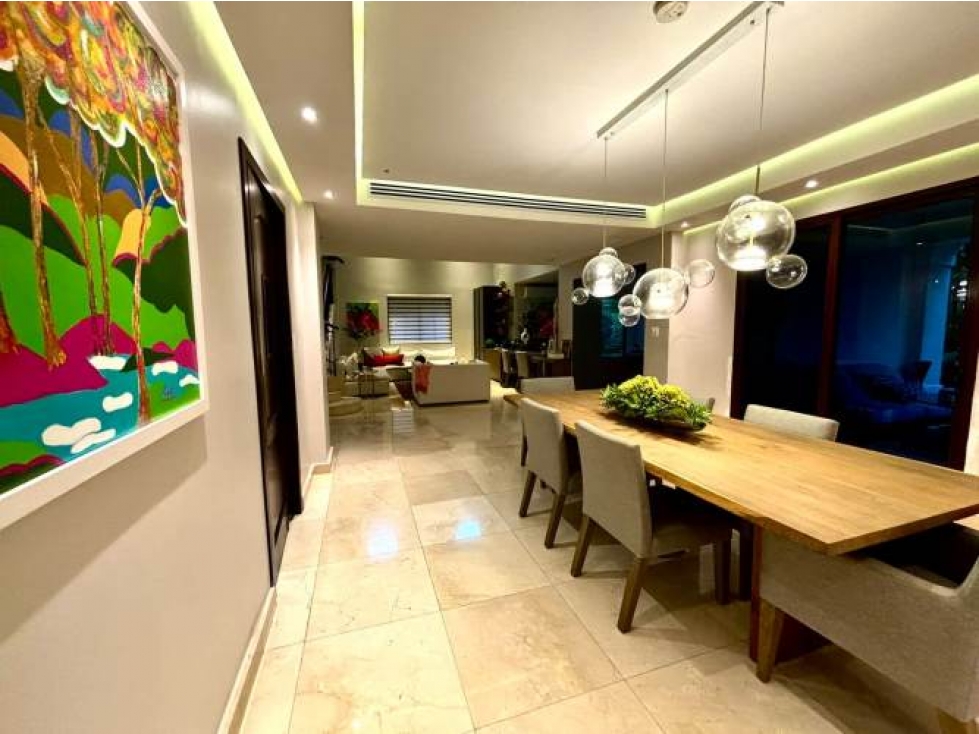 House for Sale in Clayton Fully Remodeled — foto 3