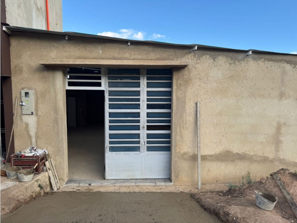 SE ARRIENDA BODEGA EN TUNJA - 1