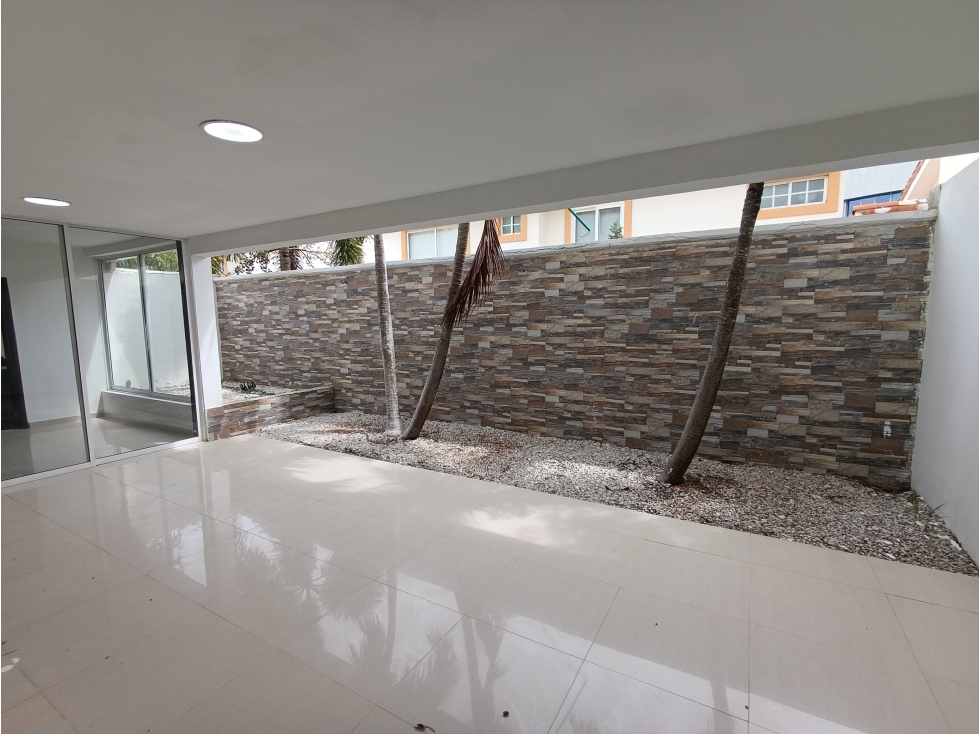 CASA EN ARRIENDO EN LA CASTELLANA — foto 3