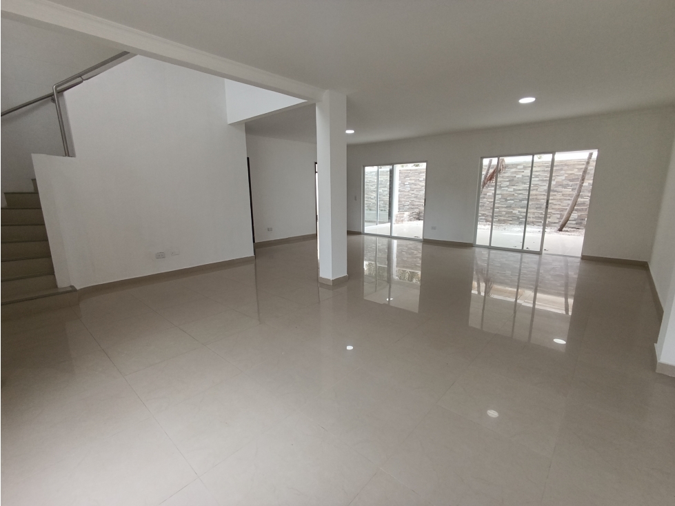 CASA EN ARRIENDO EN LA CASTELLANA — foto 4