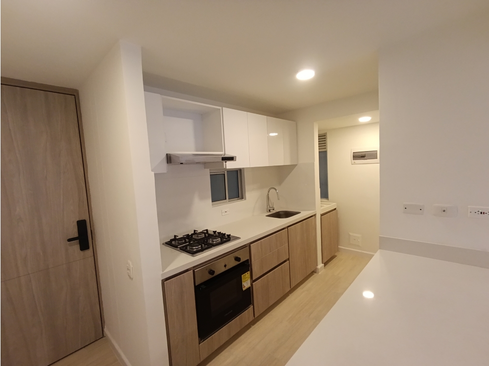 APARTAMENTO EN ARRIENDO EN RIO ALTO — foto 2
