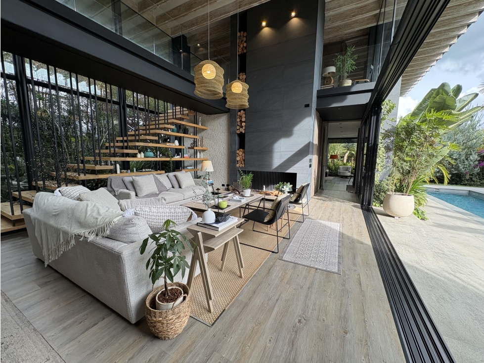 VENTA DE CASA - SECTOR LLANOGRANDE