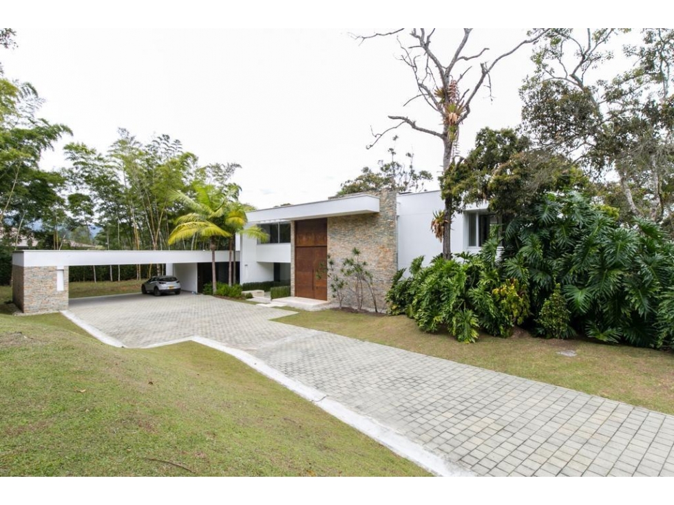 CASA PARA LA VENTA O ARRIENDO - SECTOR LLANOGRANDE