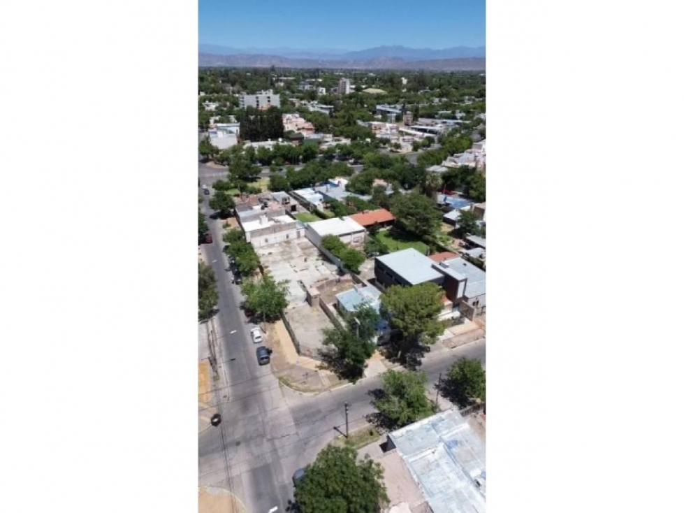 venta de terreno en esquina centrica - 2