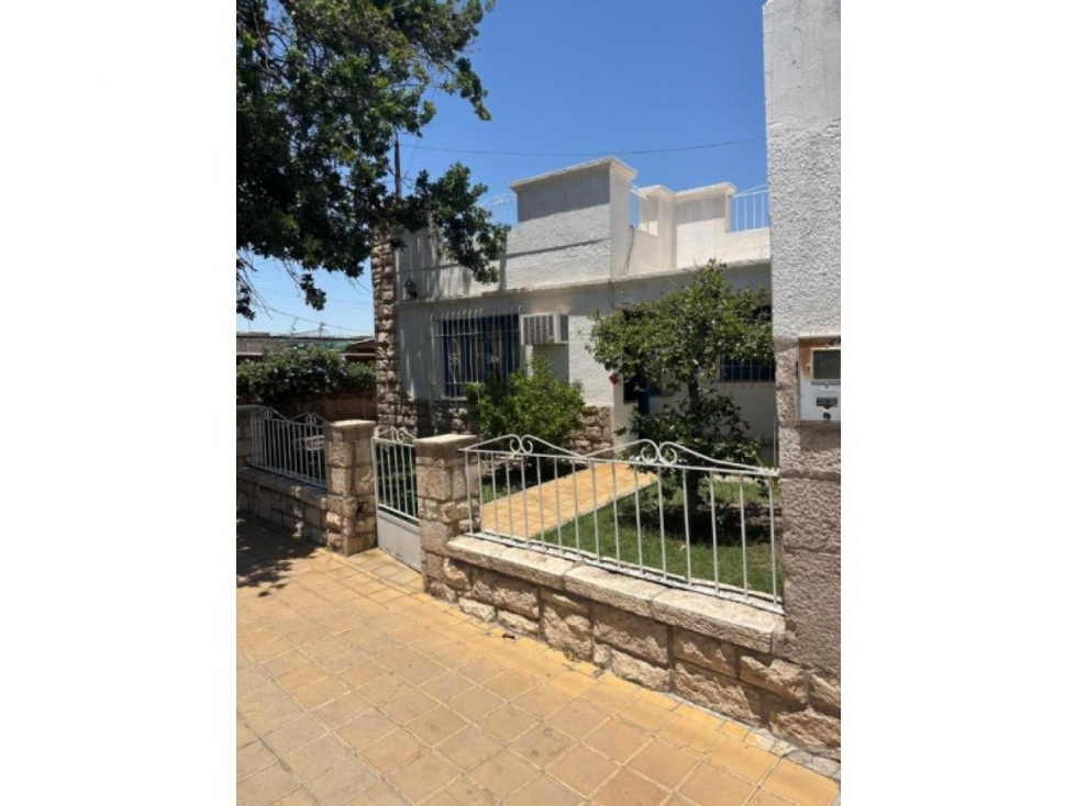 CASA EN VENTA ZONA COMERCIAL - CAPITAL — foto 2