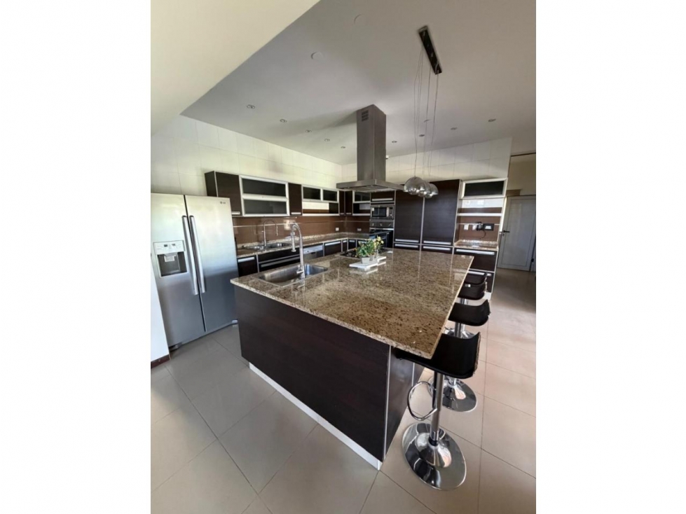 CASA AMOBLADA EN ALQUILER - SANTA LUCIA — foto 2