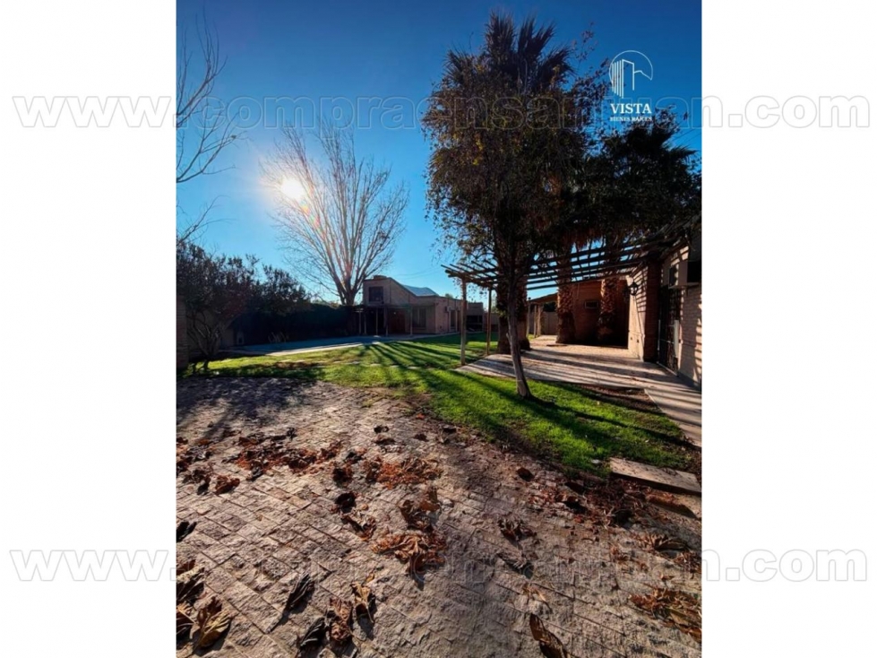 CASA EN VENTA B° AROMAS DE CAMPO - SANTA LUCIA - 2
