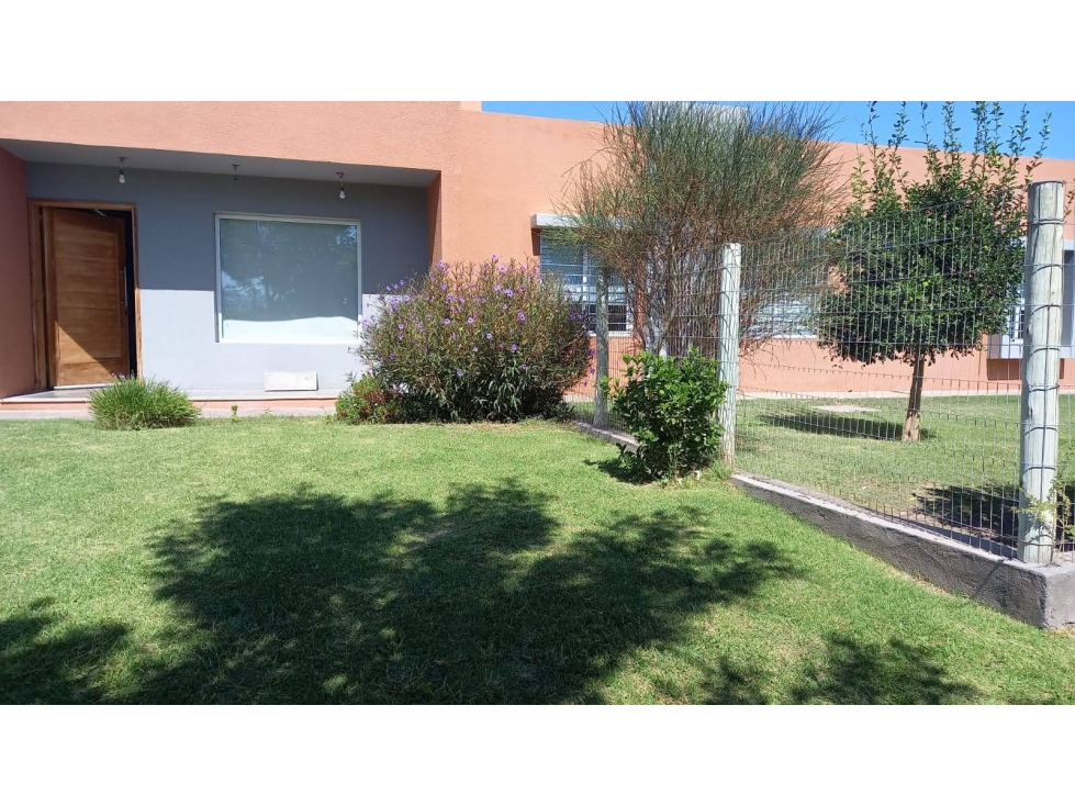 CASA EN VENTA B° PRIVADO LOS PATOS - POCITO - 2