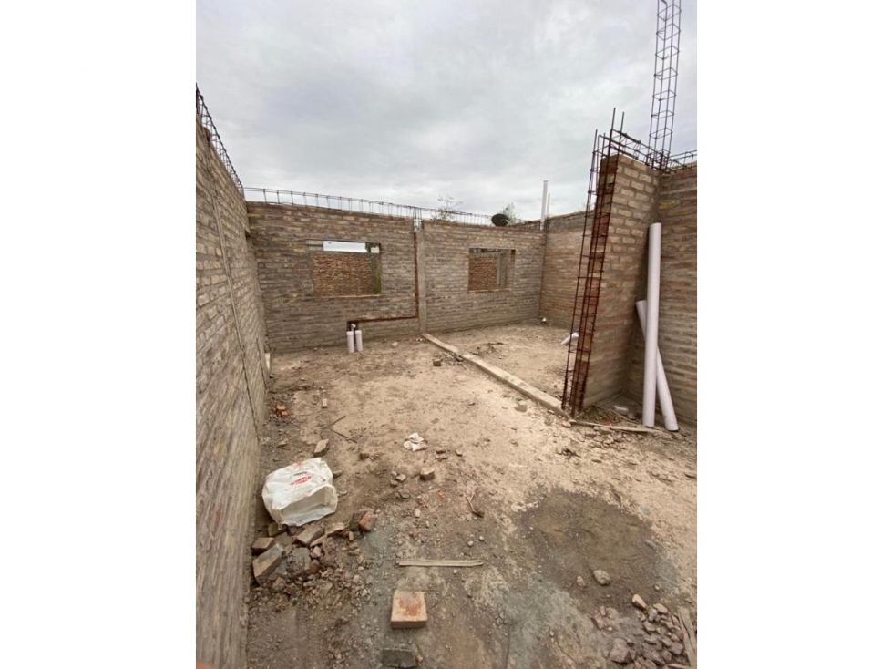 CASA EN VENTA (EN OBRA GRUESA) - RIVADAVIA — foto 4