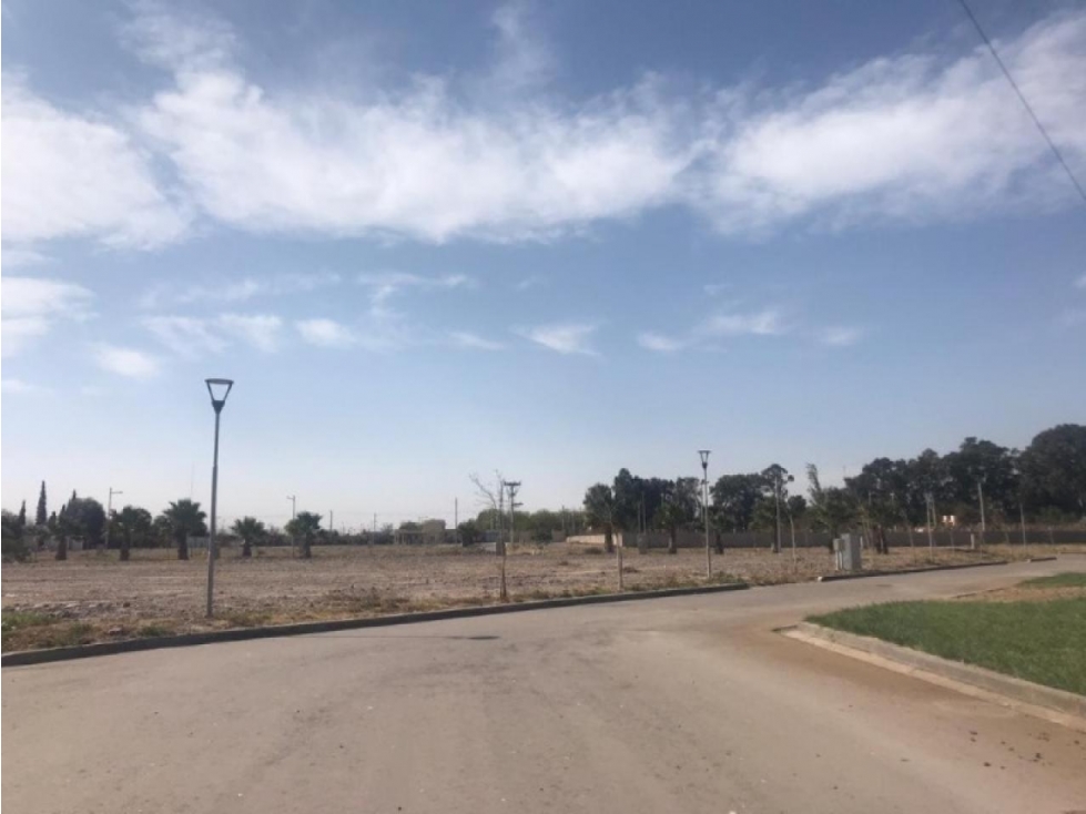 LOTE EN VENTA B° PRIVADO LAS LOMAS - RAWSON - 4