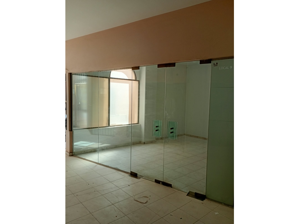 ALQUILER LOCAL COMERCIAL - CENTRO - 4