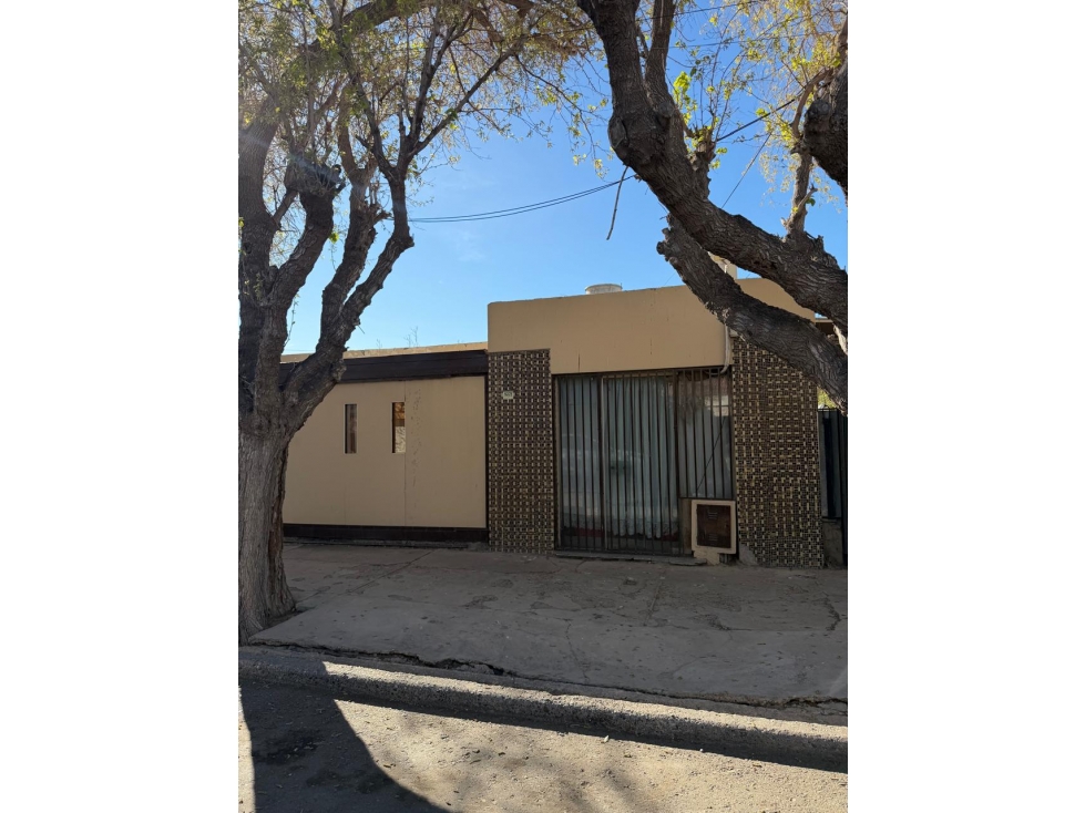 CASA EN VENTA BARRIO DEL CARMEN - 4