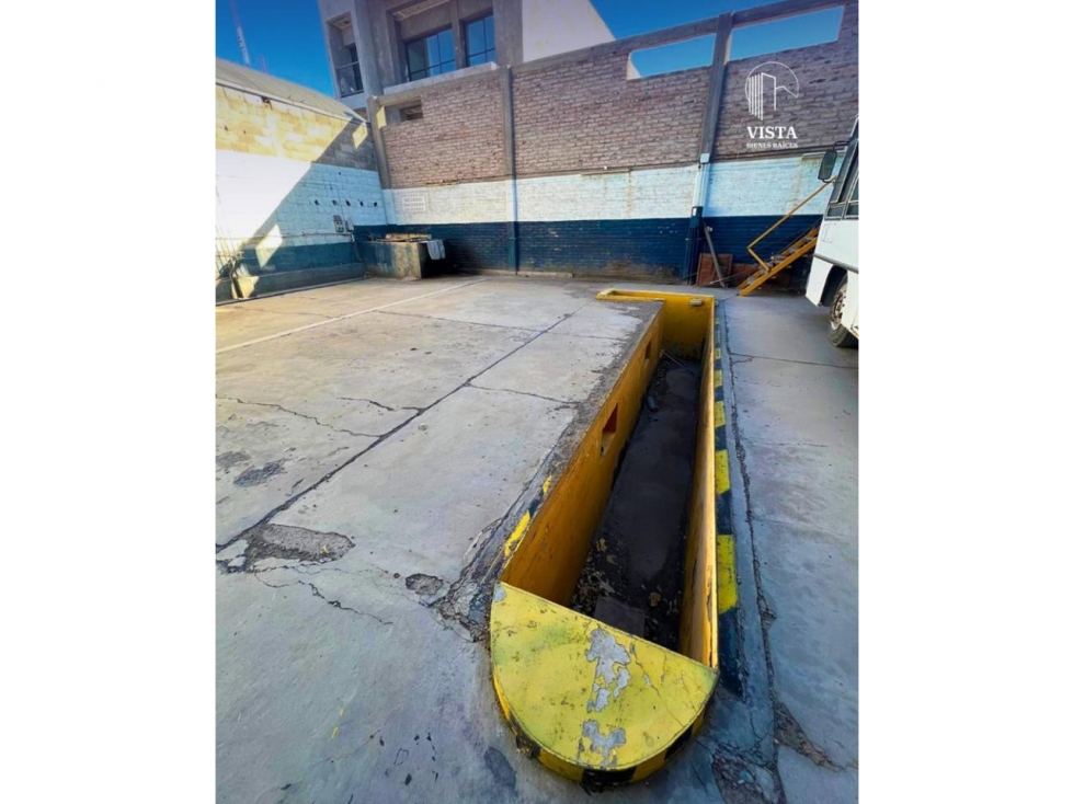 GALPON COMERCIAL EN VENTA - CAPITAL - 5