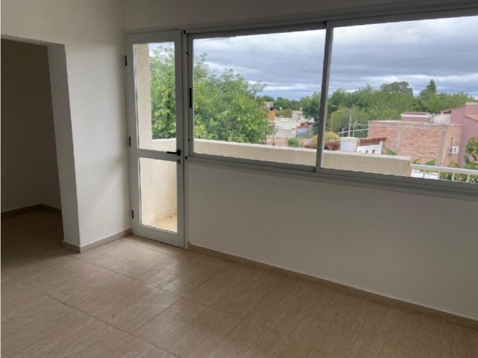 DEPARTAMENTO DE CATEGORIA EN VENTA - SANTA LUCIA - 5