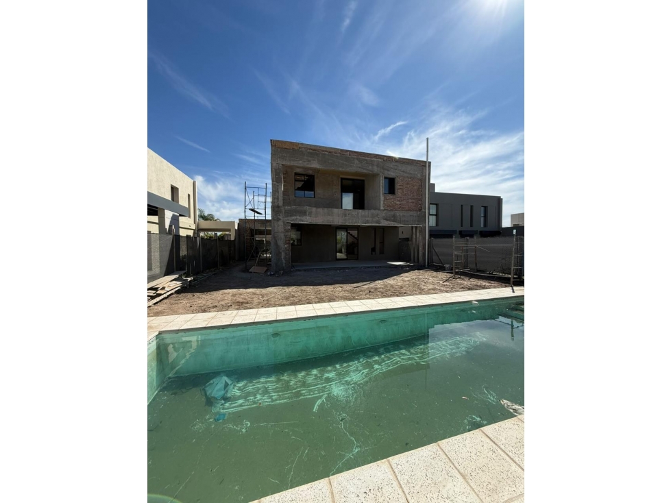 CASA EN VENTA B° PRIVADO LA ERNESTINA - 5