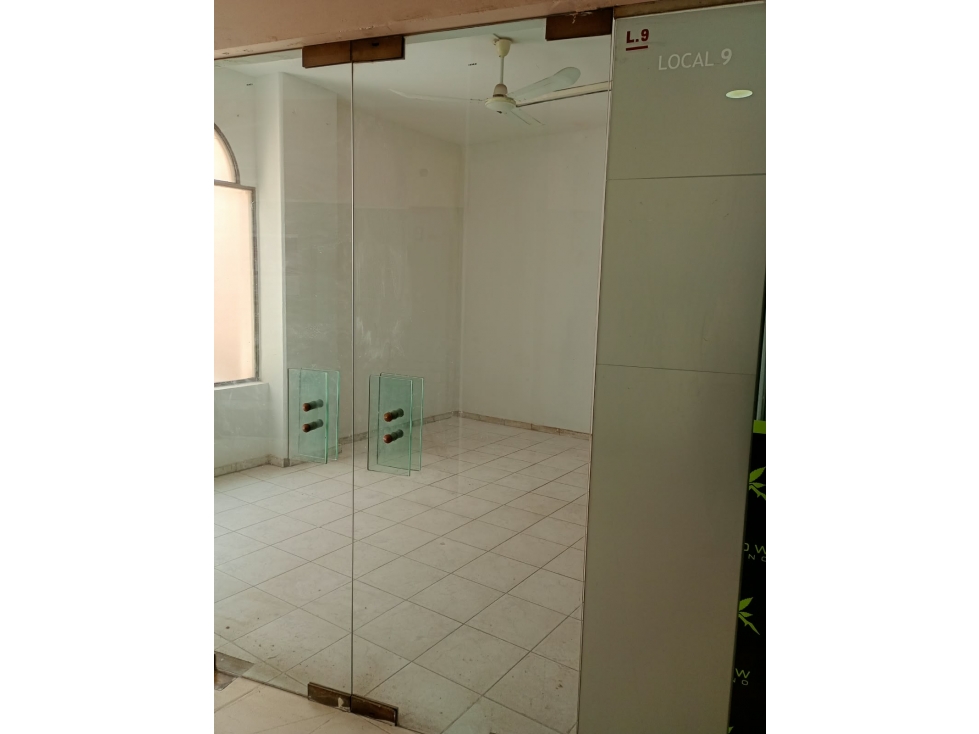ALQUILER LOCAL COMERCIAL - CENTRO - 6