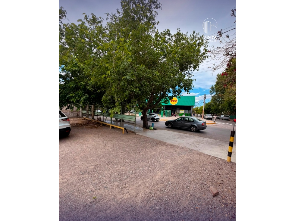 TERRENO COMERCIAL EN VENTA - CAPITAL - 4