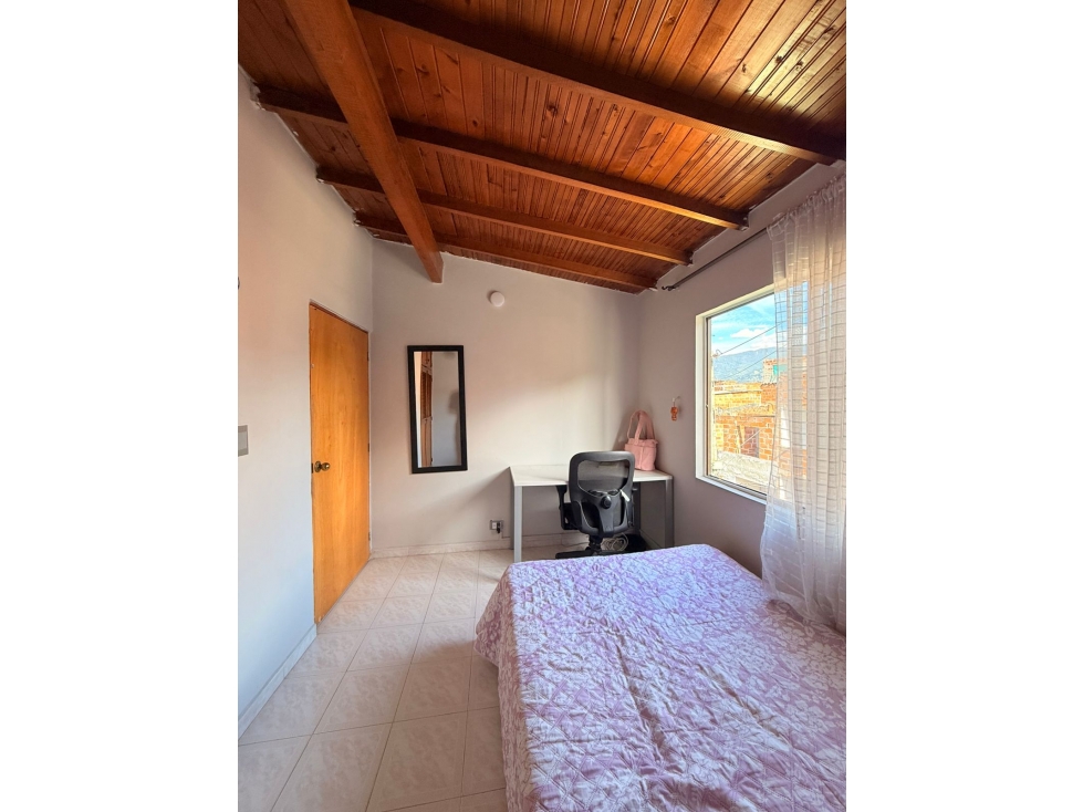 Venta Hermosa Casa Ferrara Itagui — foto 2