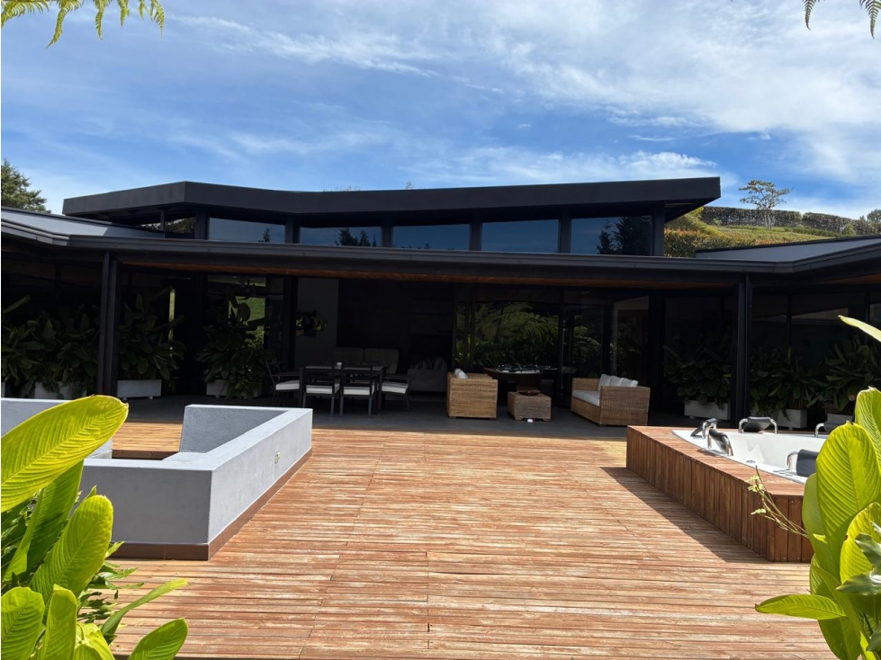 CASA MODERNA, CALIDA Y ACOGEDORA EN EL CARMEN DE VIBORAL - 6