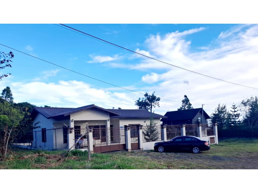Casa en Venta en Alto Boquete - 2
