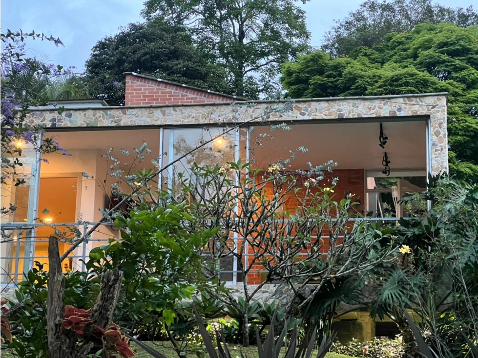 Casa en arriendo Las Brujas Envigado
