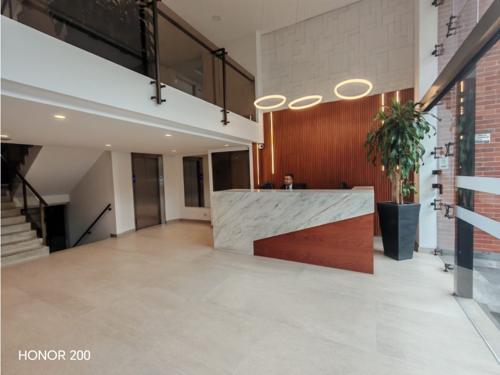 OFICINA SECTOR UNICENTRO 189 M2