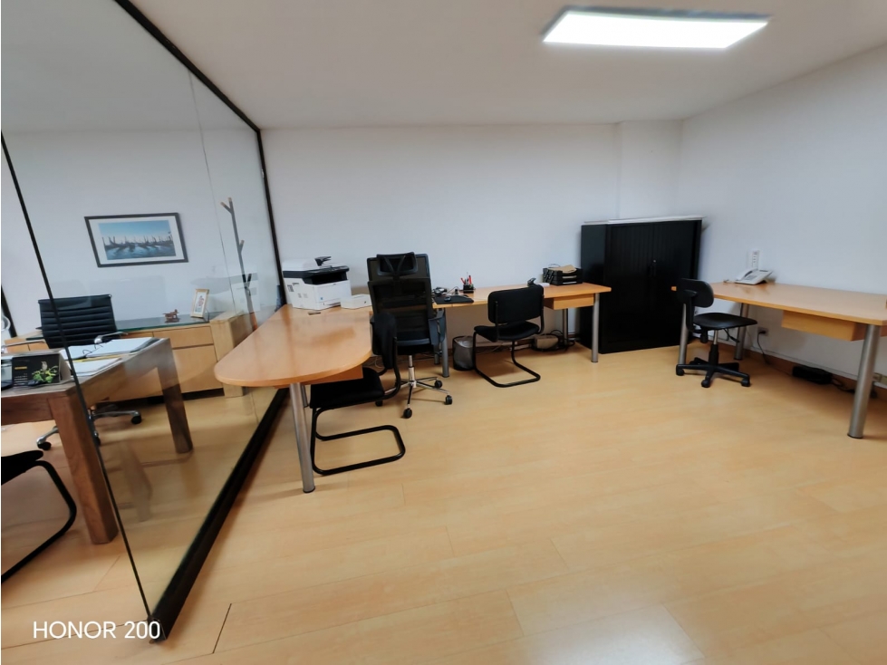 OFICINA 44 M2 SECTOR COMERCIAL Y COORPORATIVO — foto 4