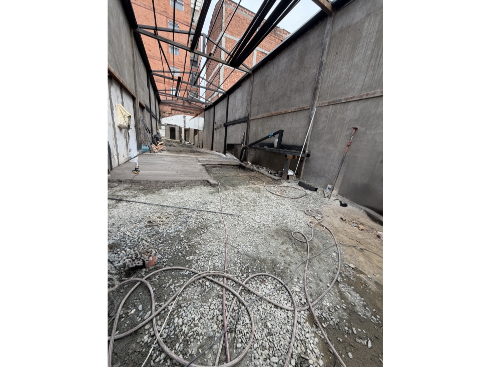 SE ARRIENDA BODEGA EN ENVIGADO SECTOR BARRIO MESA — foto 4
