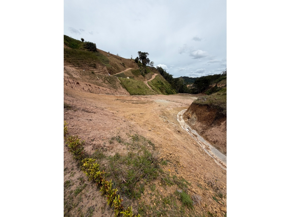 Se VENDE LOTE en EL RETIRO, ANTIOQUIA — foto 4