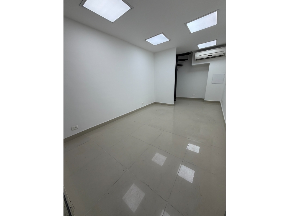 SE ARRIENDA LOCAL EN MEDELLIN, sector POBLADO