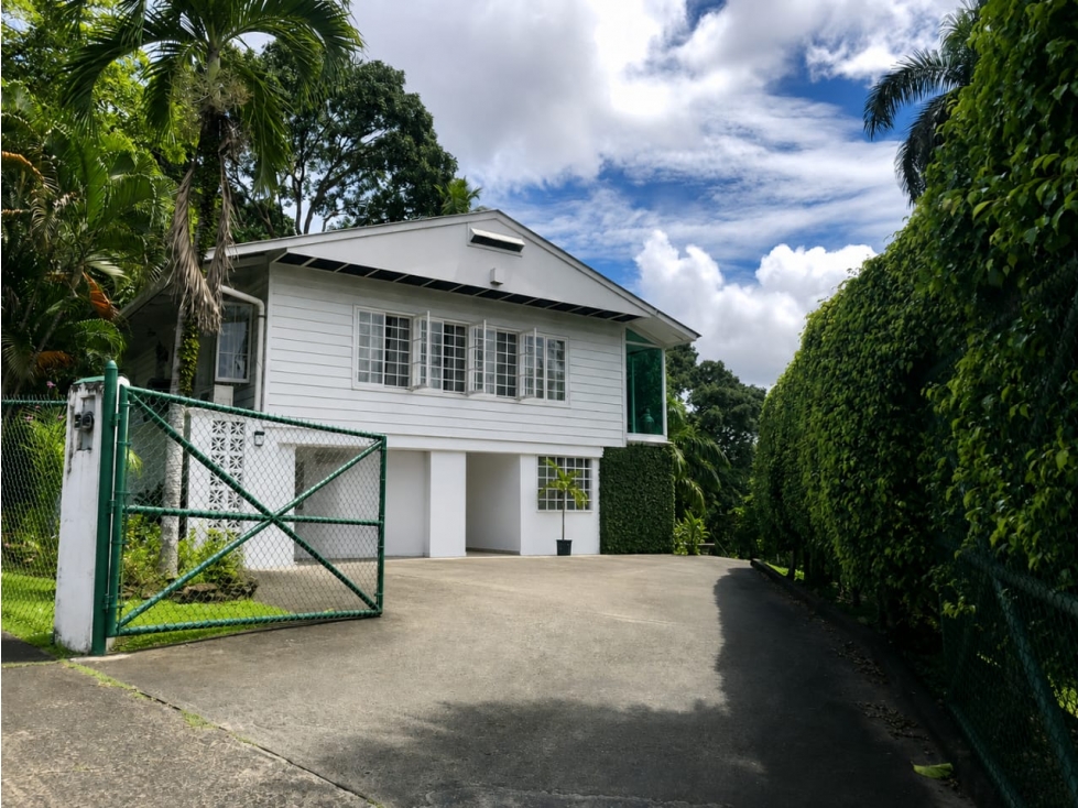 Venta: Residencia en Cerro Ancón | 1,002 m² de Terreno - 4
