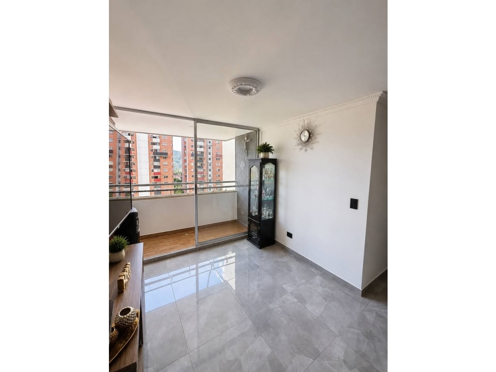 284 - Venta de Apartamento en La Estrella Ferrería. — foto 2
