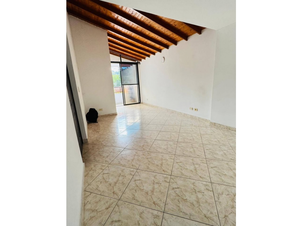 209 - Las Mercedes Itagüi — foto 2