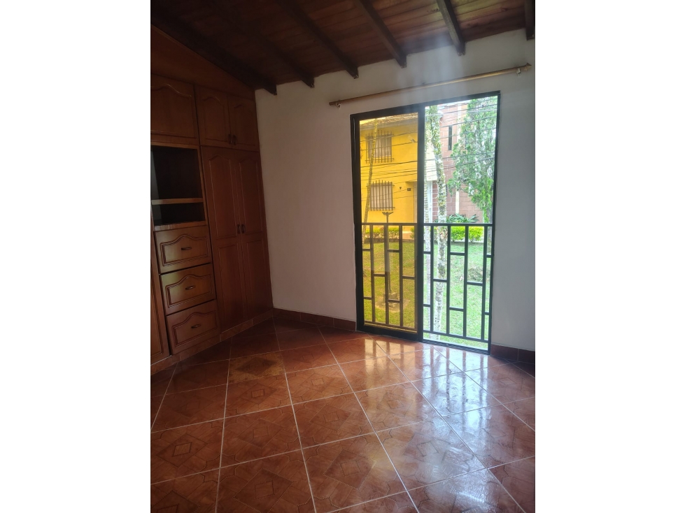 C143-Venta de Casa Unifamiliar en la Estrella por Comfama. — foto 2