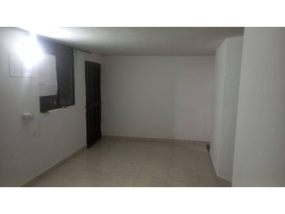 253 - Venta de Casa Unifamiliar en Santa María la Nueva Itagüi — foto 2