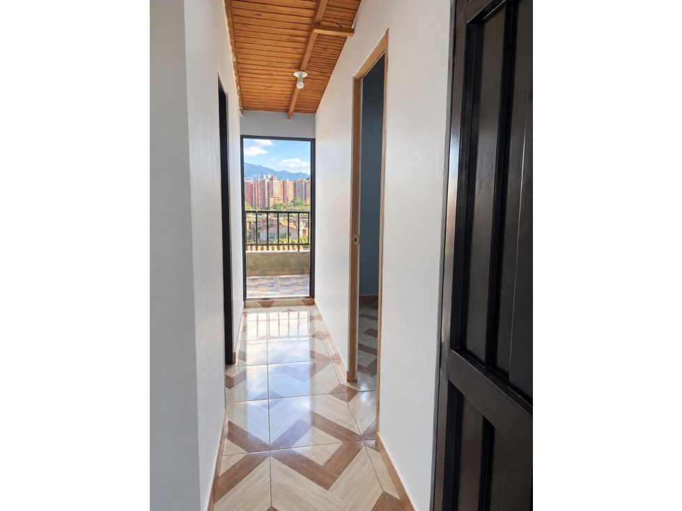 316-Venta de Apartamento en Calatrava Sobre la Vía Principal. — foto 2