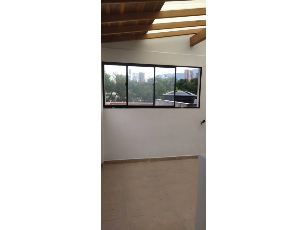 272 - Venta de Apartamento Duplex, Barrio la Pilsen Itagüi — foto 3