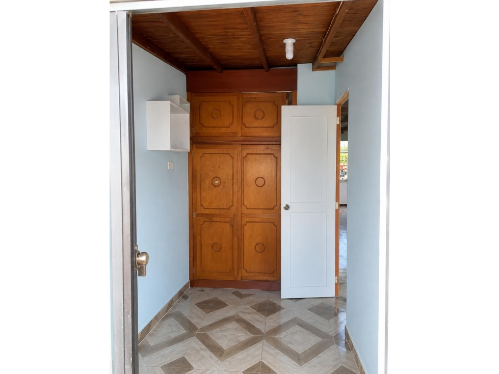316-Venta de Apartamento en Calatrava Sobre la Vía Principal. — foto 4