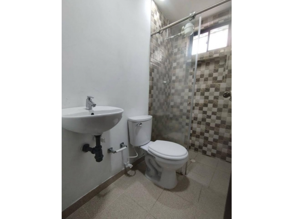 253 - Venta de Casa Unifamiliar en Santa María la Nueva Itagüi — foto 4