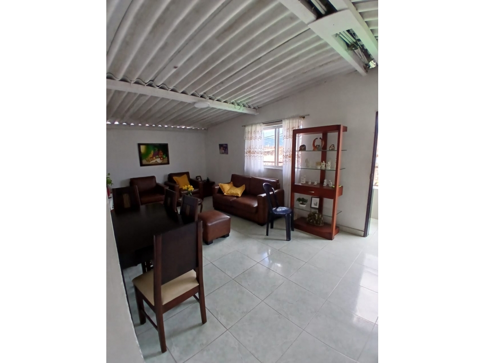 C139-Venta de Casa en Triana Itagüi con Terraza — foto 3
