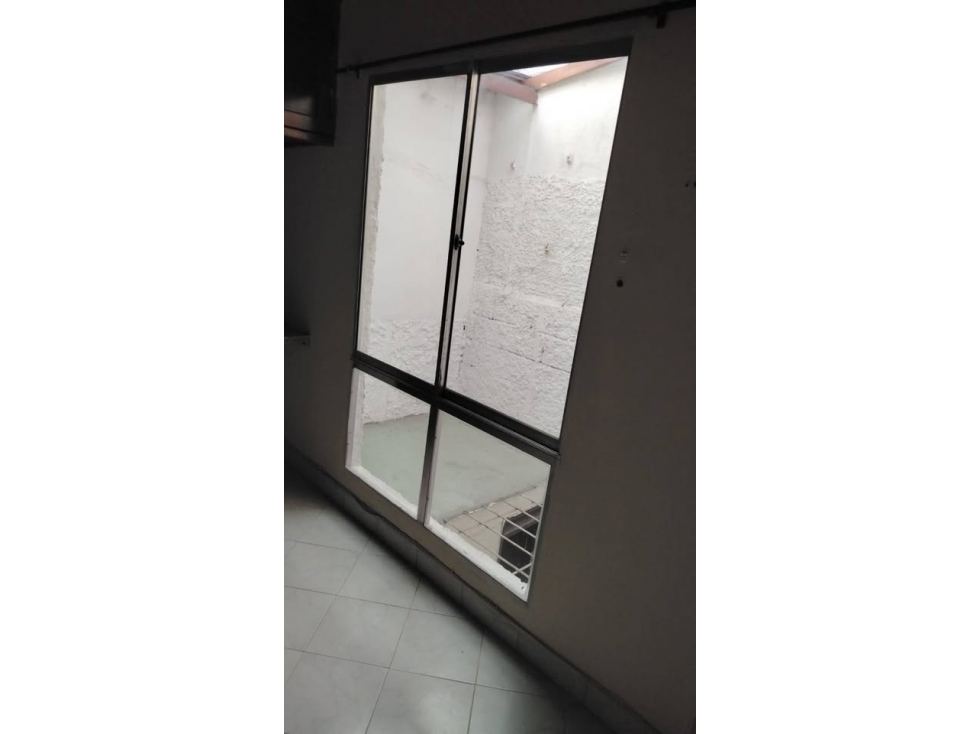 C74 - Venta de Casa Unifamiliar en Vergel San Antonio de Prado. — foto 3