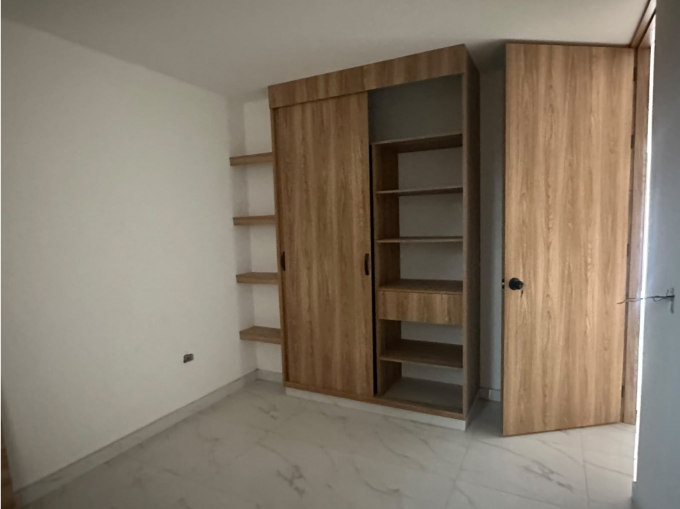 C127 - Venta de Apartamento Sector Asturias Itagüi (Piso 5) — foto 2